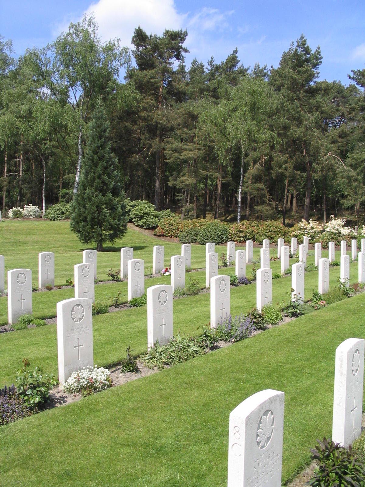 Holten Military Cemetery 2004.